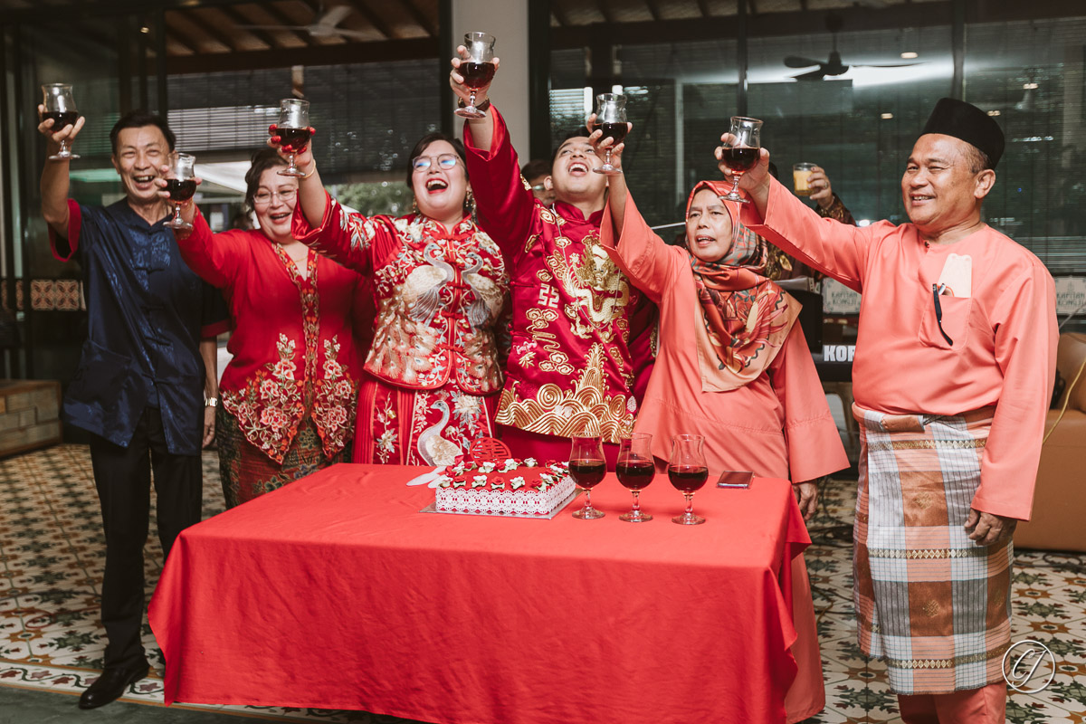 Toasting ceremony of mixed cultural wedding at Kapitan Kongsi Hotel Melaka