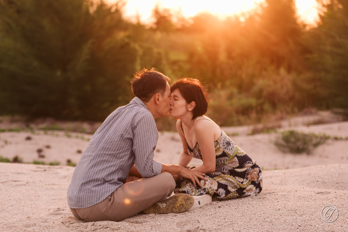 Sunset moment with couple in Padang Pasir Klebang