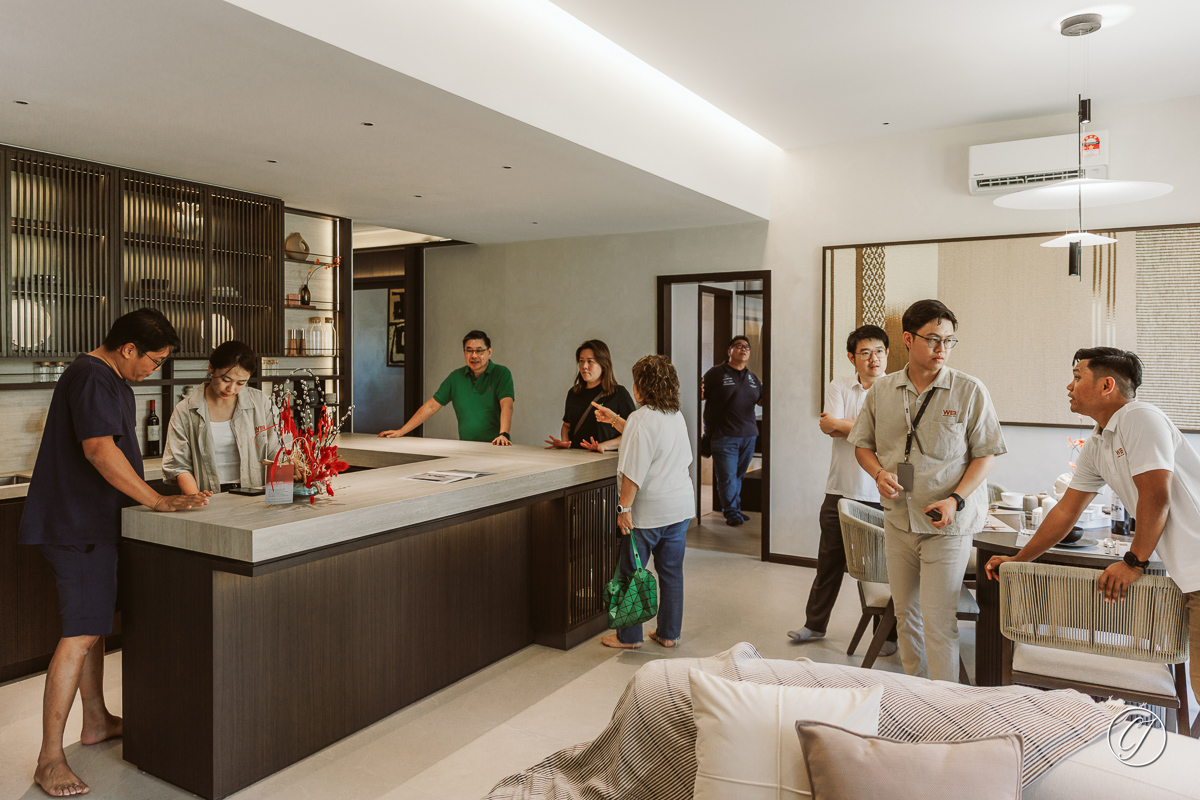 Tour of the new type B9 showroom of 29 Reserve