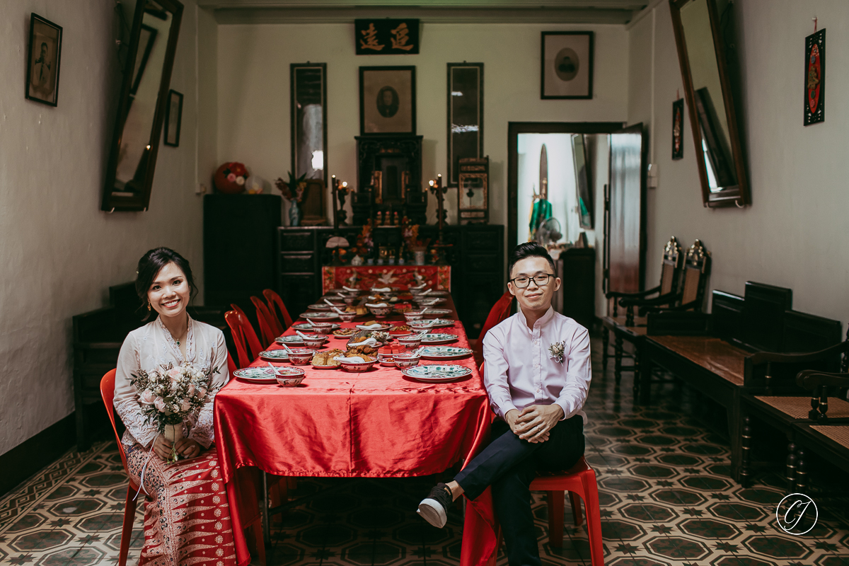Eugene & Ai Ling on their wedding at heritage house in Heeren Street of Melaka